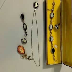 Beautiful lot of cameos, Jewelry, pendants, necklace, bracelet 1 earring missing